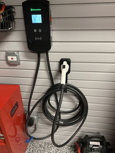 EV Charger Upgraded Portable EV Charging Cable Station Electric Vehicle  Charger Morec 16 AMP Level 2 - China Electric Vehicle, EV Charger